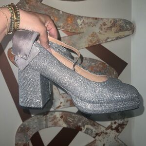 TORRID Silver Betsey Johnson Bow Back Heel (WW)